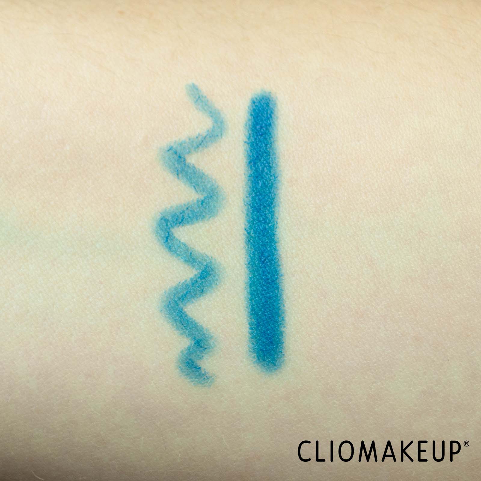 cliomakeup-recensione-eyeliner-avon-glimmerstick-retractable-bold-eyeliner-6