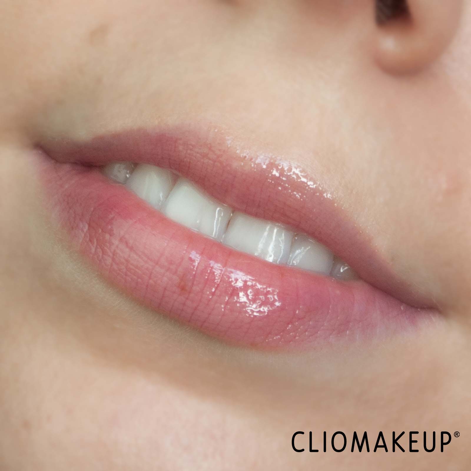 cliomakeup-recensione-olio-labbra-clinique-pop-lip-e-cheek-oil-black-honey-11