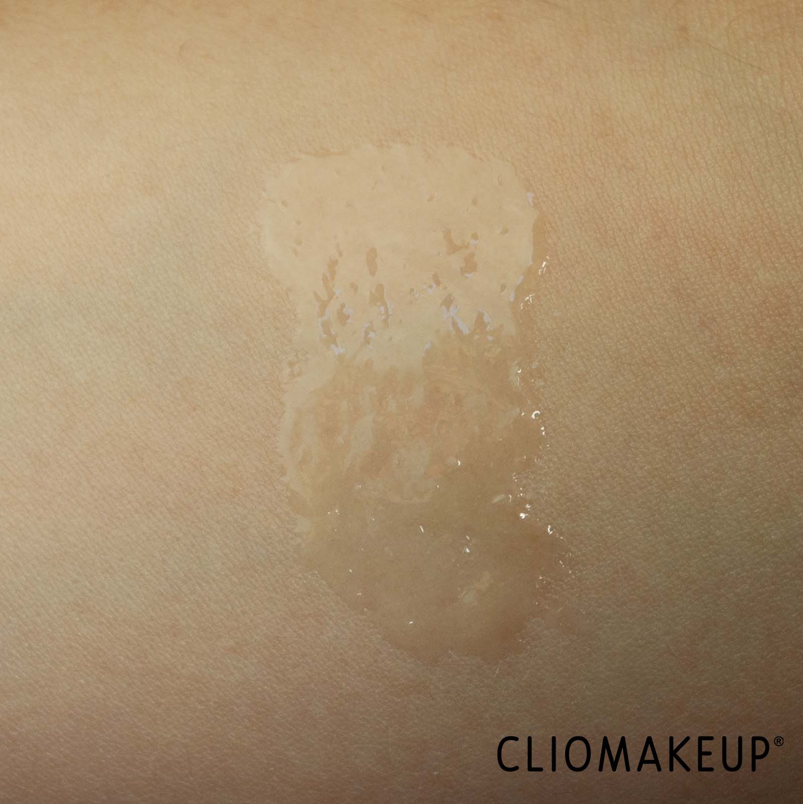 cliomakeup-recensione-balsamo-labbra-the-inkey-list-tripeptide-plumping-lip-balm-7