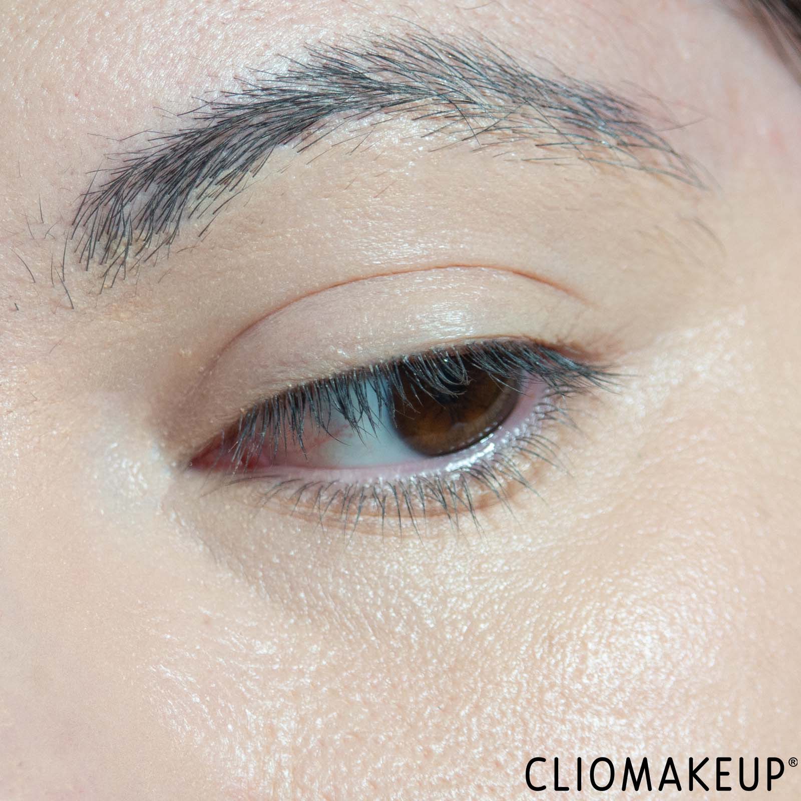 cliomakeup-recensione-fondotinta-rimmel-multi-tasker-wake-me-up-foundation-and-concealer-12