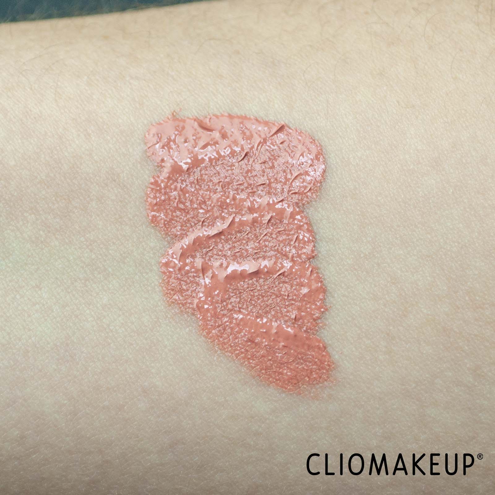 recensione-blush-elf-camo-liquid-blush-nuance-testata