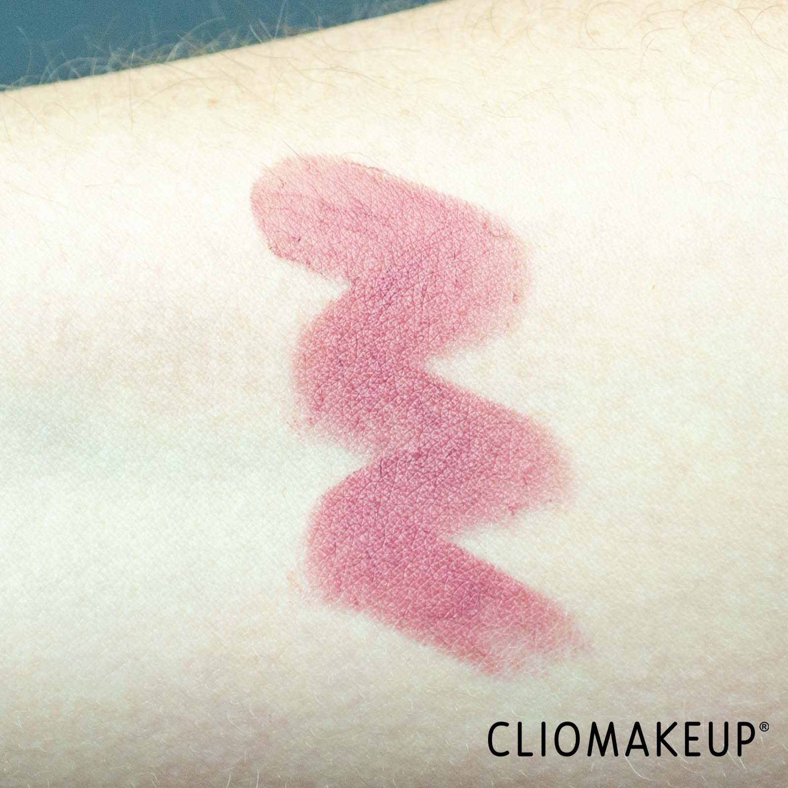 recensione-rossetto-loreal-color-riche-intense-volume-matte-nuance