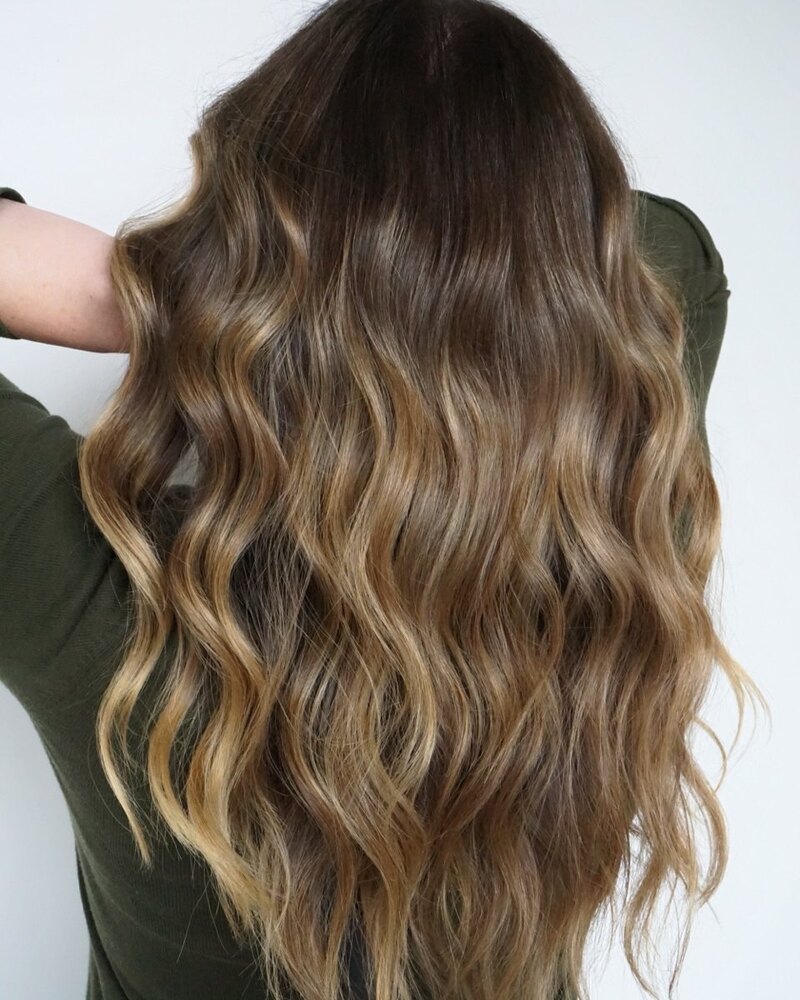 capelli-biondo-scuro-balayage