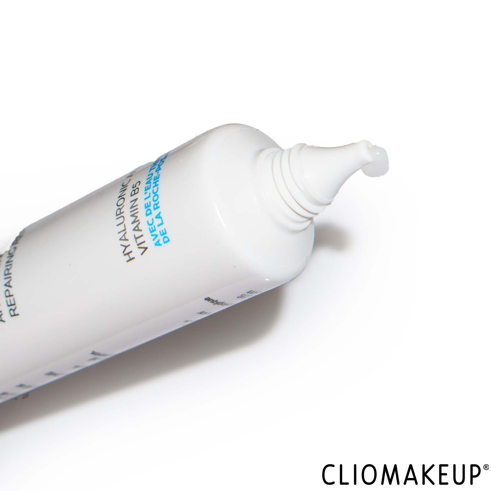 recensione-crema-viso-la-roche-posay-crema-anti-rughe-per-pelli-sensibili-close-up