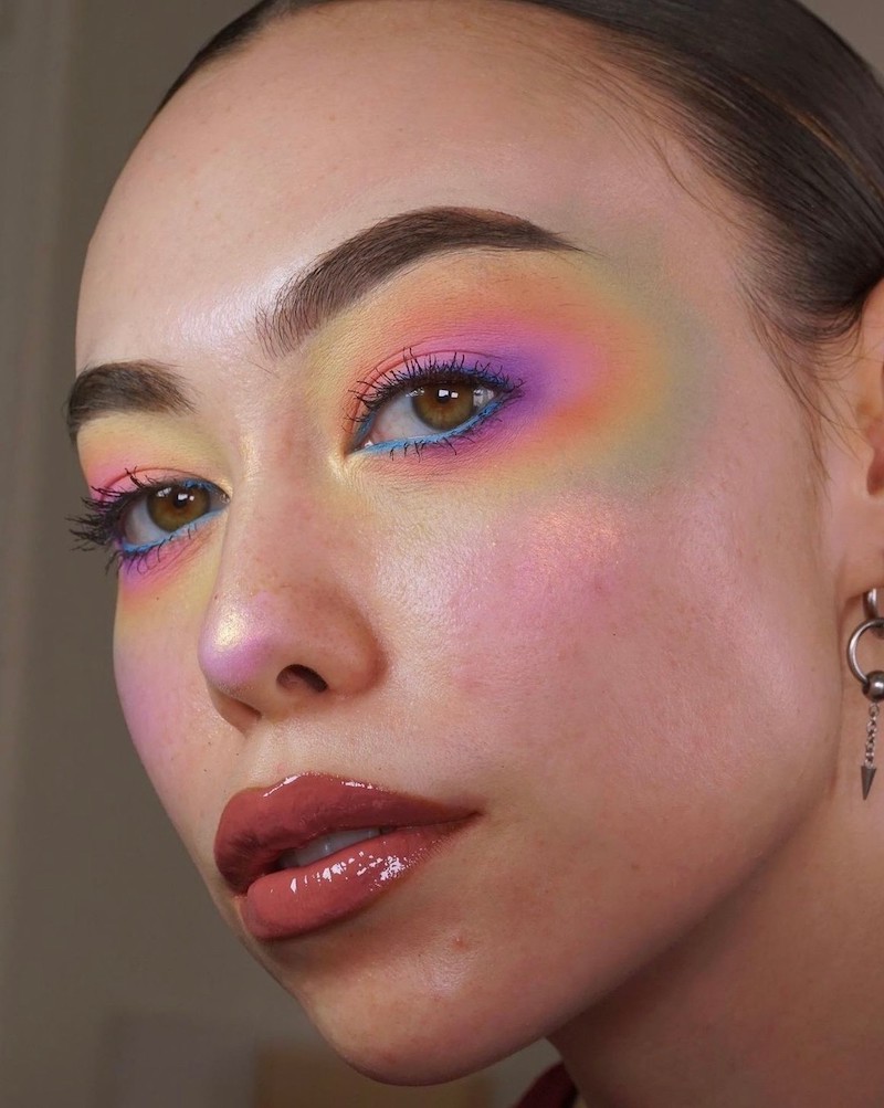 trucco-effetto-aura-arcobaleno