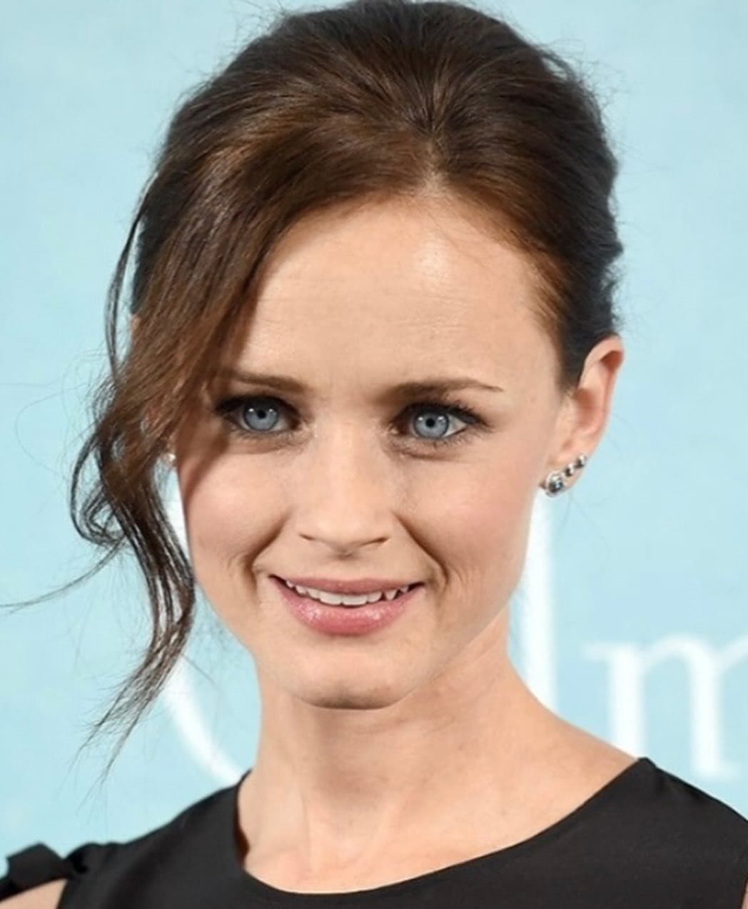 rory-gilmore-brunette-alexis-bledel