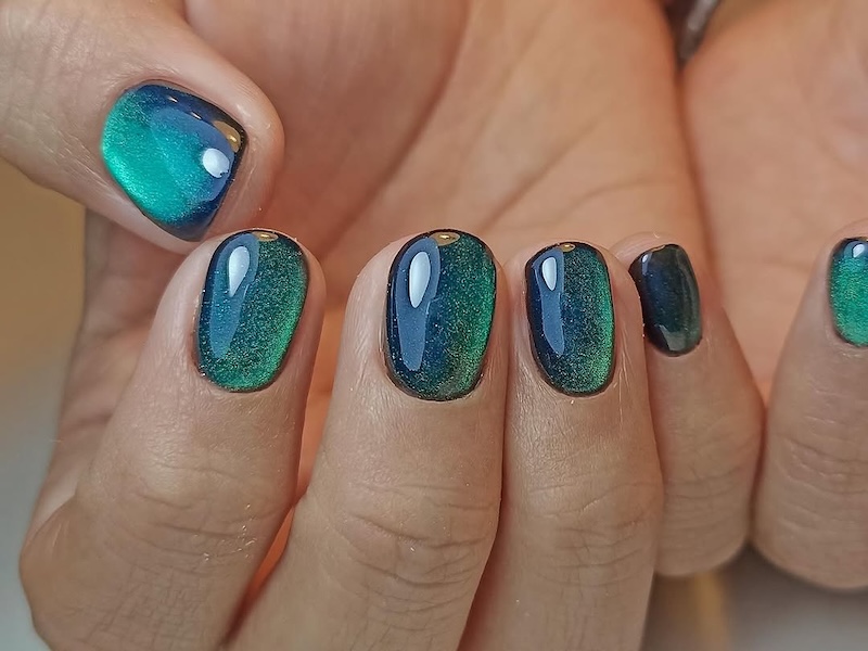 smalto-verde-smeraldo-cat-eye